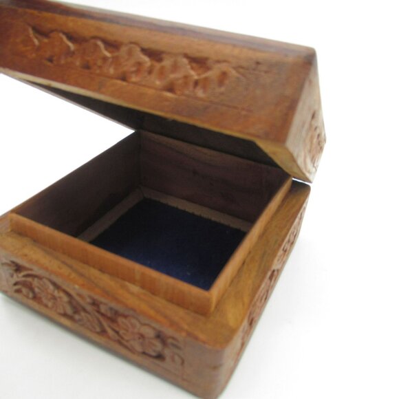 Vintage Hand-Carved Rosewood Stash & Jewelry Box With Brass Inlaid Leaf & Floral - Picture 11 of 13